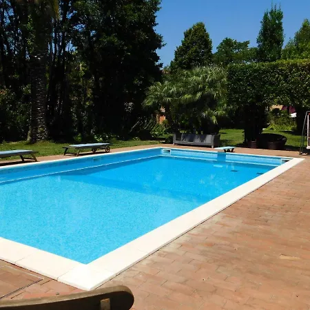 Appartement Con Piscina Immersa Nel *
