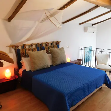 Con Piscina Immersa Nel Appartement *