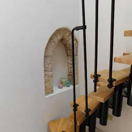 Con Piscina Immersa Nel Apartamento Cascina