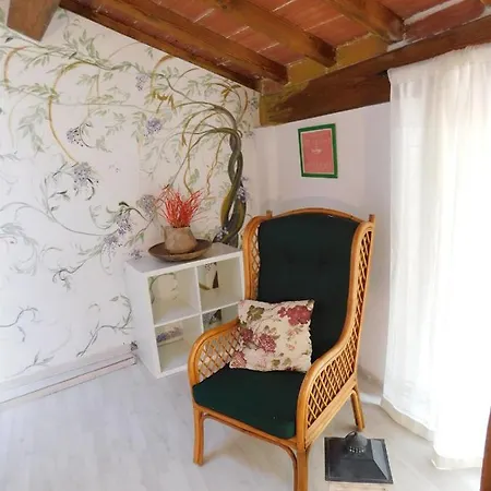 Con Piscina Immersa Nel Cascina (Pisa)